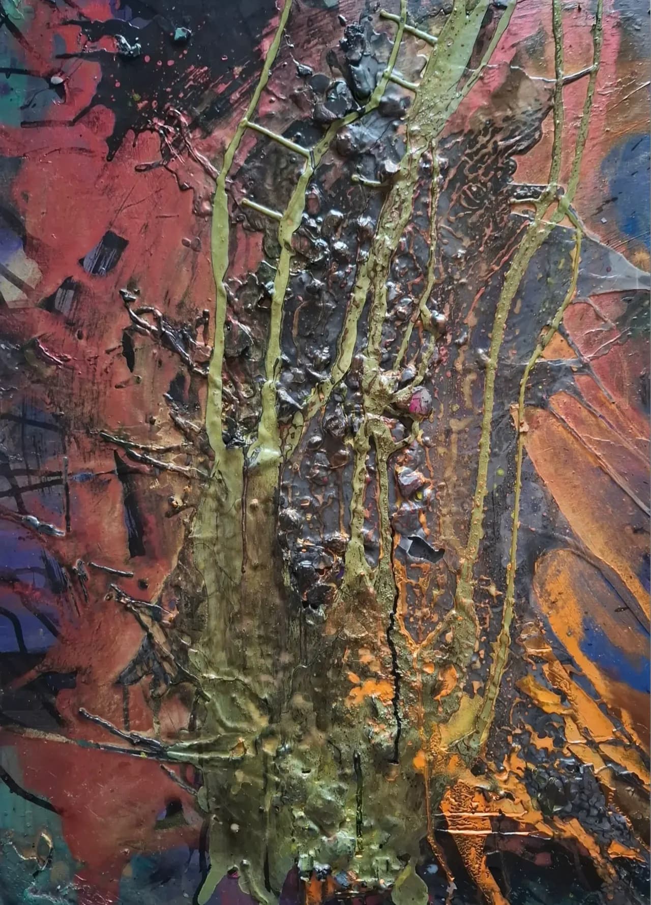 Strukturiertes Mixed-Media-Gemälde „Epizentrum“ von Anne Leinen – abstrakte Erdschichten in Rot, Orange und Schwarz, dreidimensionale Oberfläche